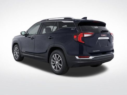 Certified 2022 GMC Terrain SLT AWD/4WD image 4