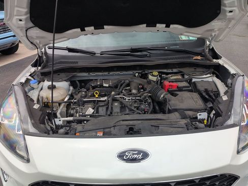 Used 2022 Ford Escape SEL w/ Technology Package AWD/4WD image 17