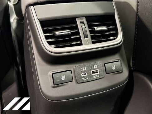 Used 2025 Subaru Legacy Limited w/ Popular Package #3 AWD/4WD image 27