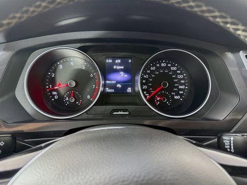 Used 2021 Volkswagen Tiguan SE R-Line image 14