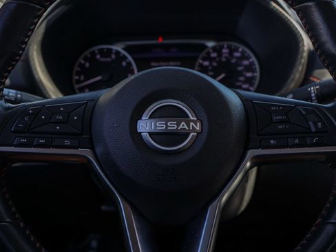 Used 2024 Nissan Sentra SR w/ SR Premium Package FWD image 25