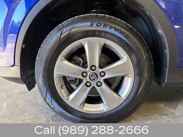 Used 2015 Toyota RAV4 XLE w/ Four Season Floor Mat Package AWD/4WD image 10