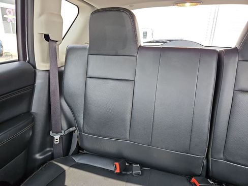 Used 2016 Jeep Compass High Altitude AWD/4WD image 13