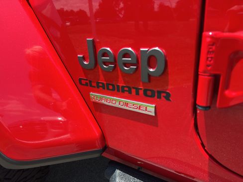 Used 2021 Jeep Gladiator Rubicon AWD/4WD image 14