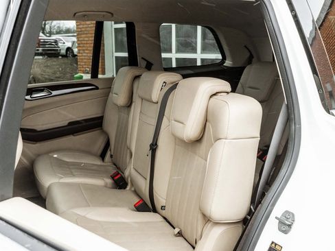 Used 2019 Mercedes-Benz GLS 450 4MATIC image 28