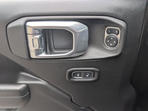 Used 2021 Jeep Wrangler Unlimited Sport w/ Sun And Sound Package AWD/4WD image 14