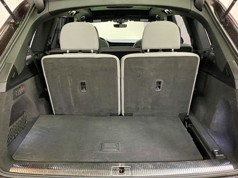 Used 2022 Audi SQ7 Prestige w/ Prestige Package AWD/4WD image 36