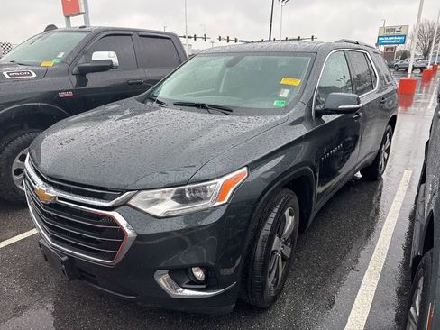 Used 2020 Chevrolet Traverse LT w/ LT Premium Package image 1