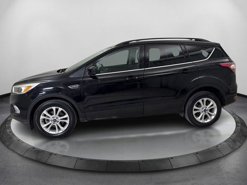 Used 2018 Ford Escape SE w/ SE Sync 3 Package FWD image 9