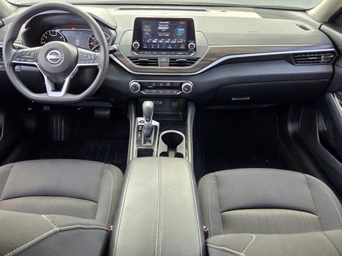 Used 2023 Nissan Altima 2.5 SV FWD image 12
