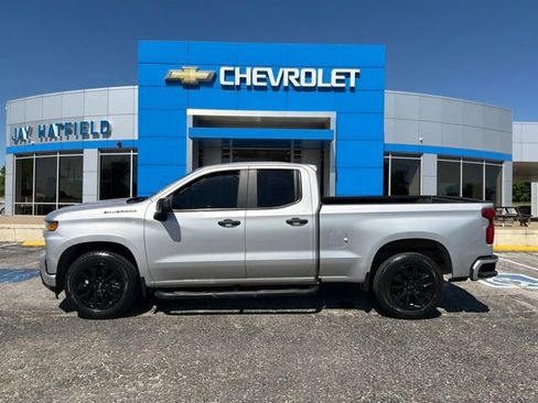 Used 2019 Chevrolet Silverado 1500 Custom w/ Custom Convenience Package RWD image 1