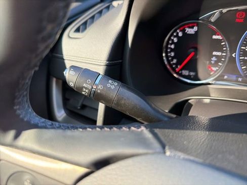 Used 2024 GMC Terrain Denali w/ Denali Premium Package image 38