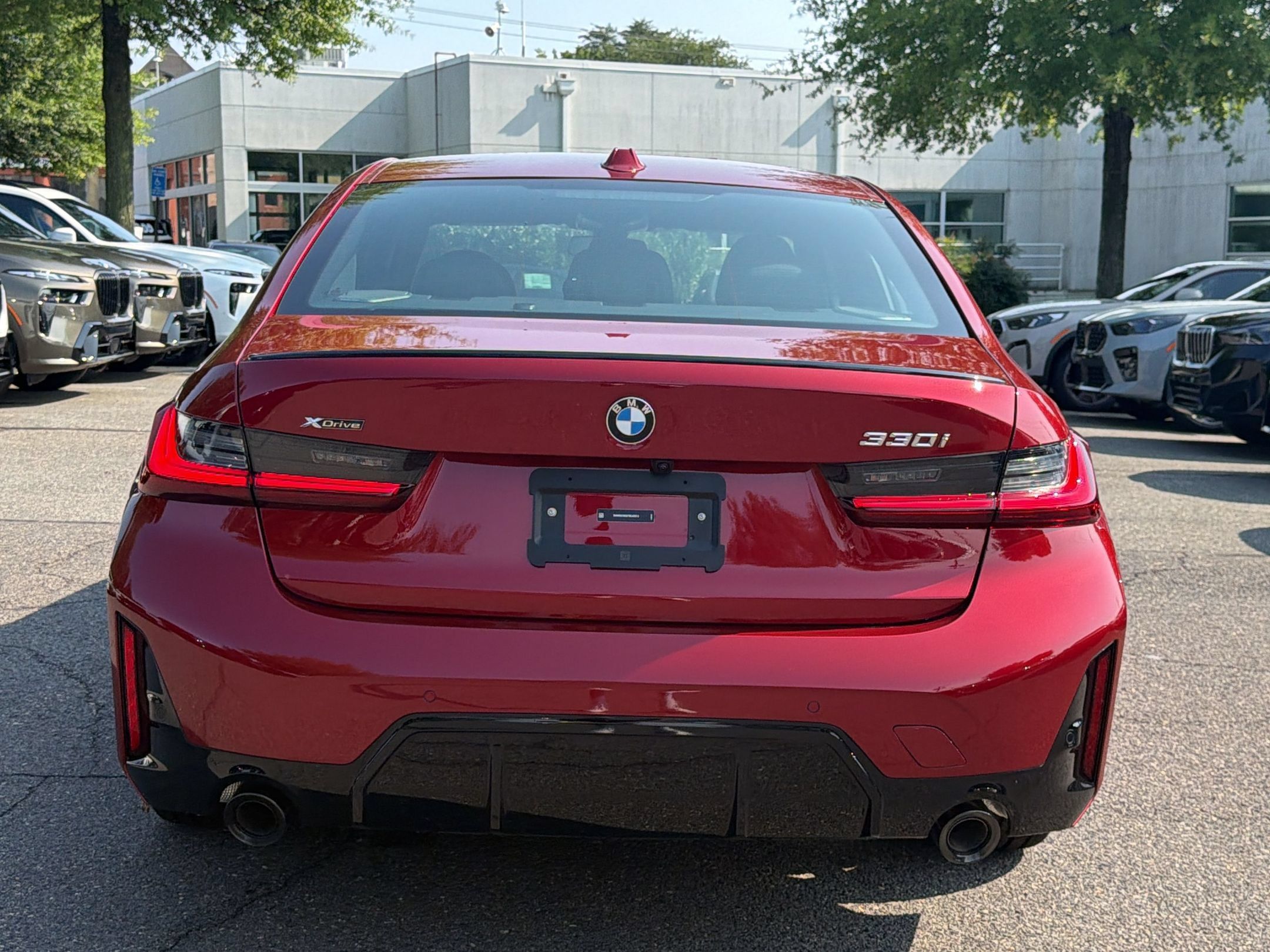 Used 2026 BMW 330i xDrive Sedan w/ M Sport Package AWD/4WD image 10