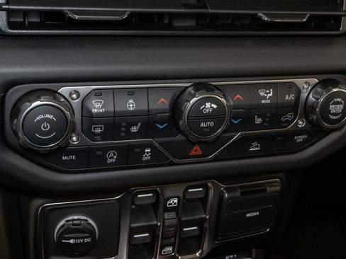 New 2026 Jeep Gladiator Mojave image 19