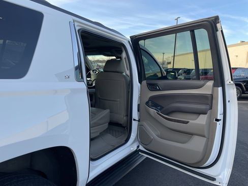 Used 2020 Chevrolet Suburban LT image 16