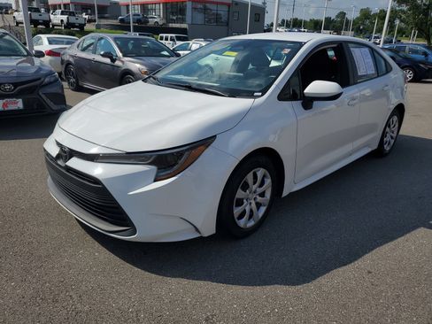 Certified 2024 Toyota Corolla LE FWD image 2