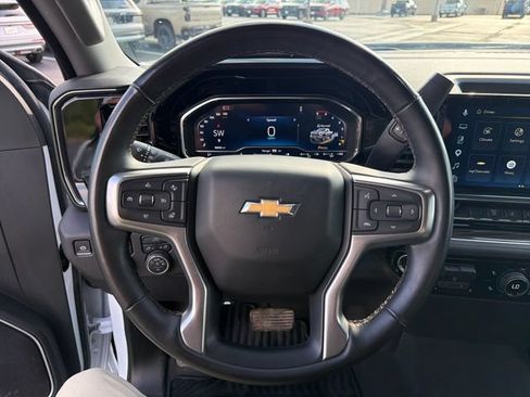 Used 2025 Chevrolet Silverado 2500 LT w/ Convenience Package AWD/4WD image 22