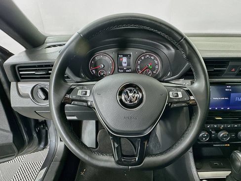 Used 2022 Volkswagen Passat 2.0T R-Line FWD image 11
