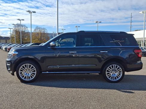 Certified 2024 Ford Expedition Platinum image 6