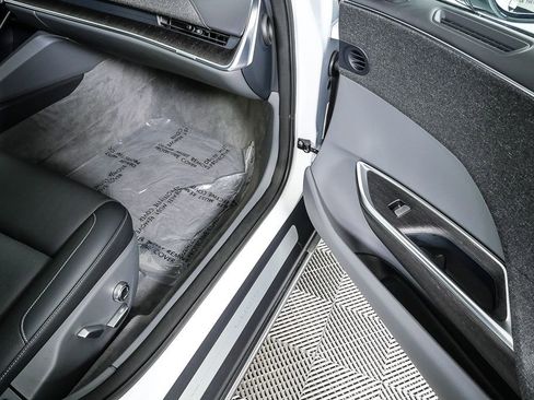 Used 2025 Lucid Air Pure image 24