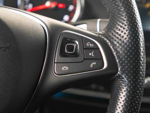 Certified 2018 Mercedes-Benz E 300 4MATIC image 18