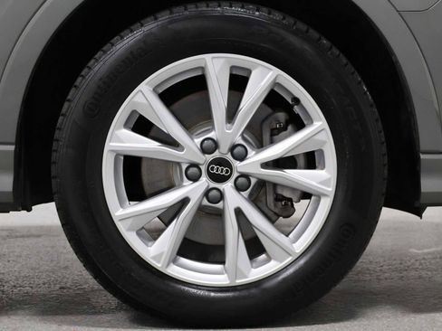 Used 2023 Audi Q3 2.0T Premium w/ Convenience Package AWD/4WD image 12