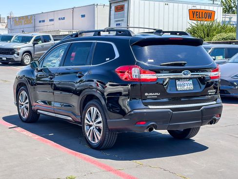 Used 2022 Subaru Ascent Limited w/ Technology Package AWD/4WD image 2