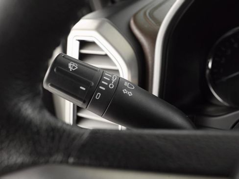 Used 2016 Ford F150 Platinum w/ Equipment Group 701A Luxury image 17