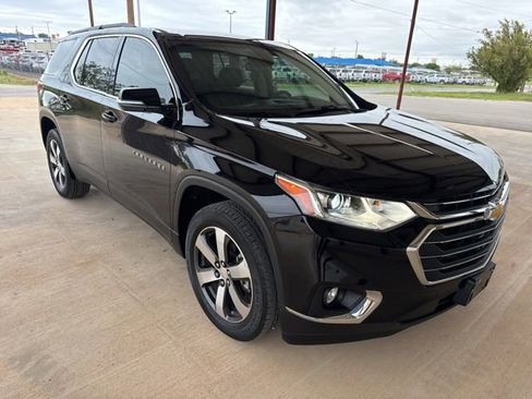 Used 2019 Chevrolet Traverse LT w/ LT Premium Package FWD image 1