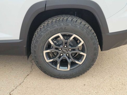 New 2026 Chevrolet Equinox ACTIV w/ Safety and Technology Package image 4