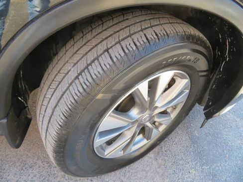 Used 2018 Nissan Murano SL w/ Moonroof Package image 12