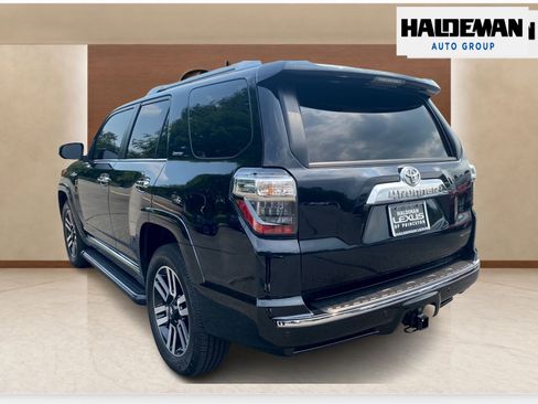 Used 2021 Toyota 4Runner Limited AWD/4WD image 3