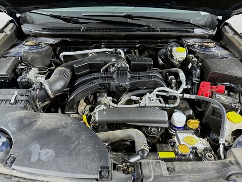 Used 2025 Subaru Outback Premium image 33