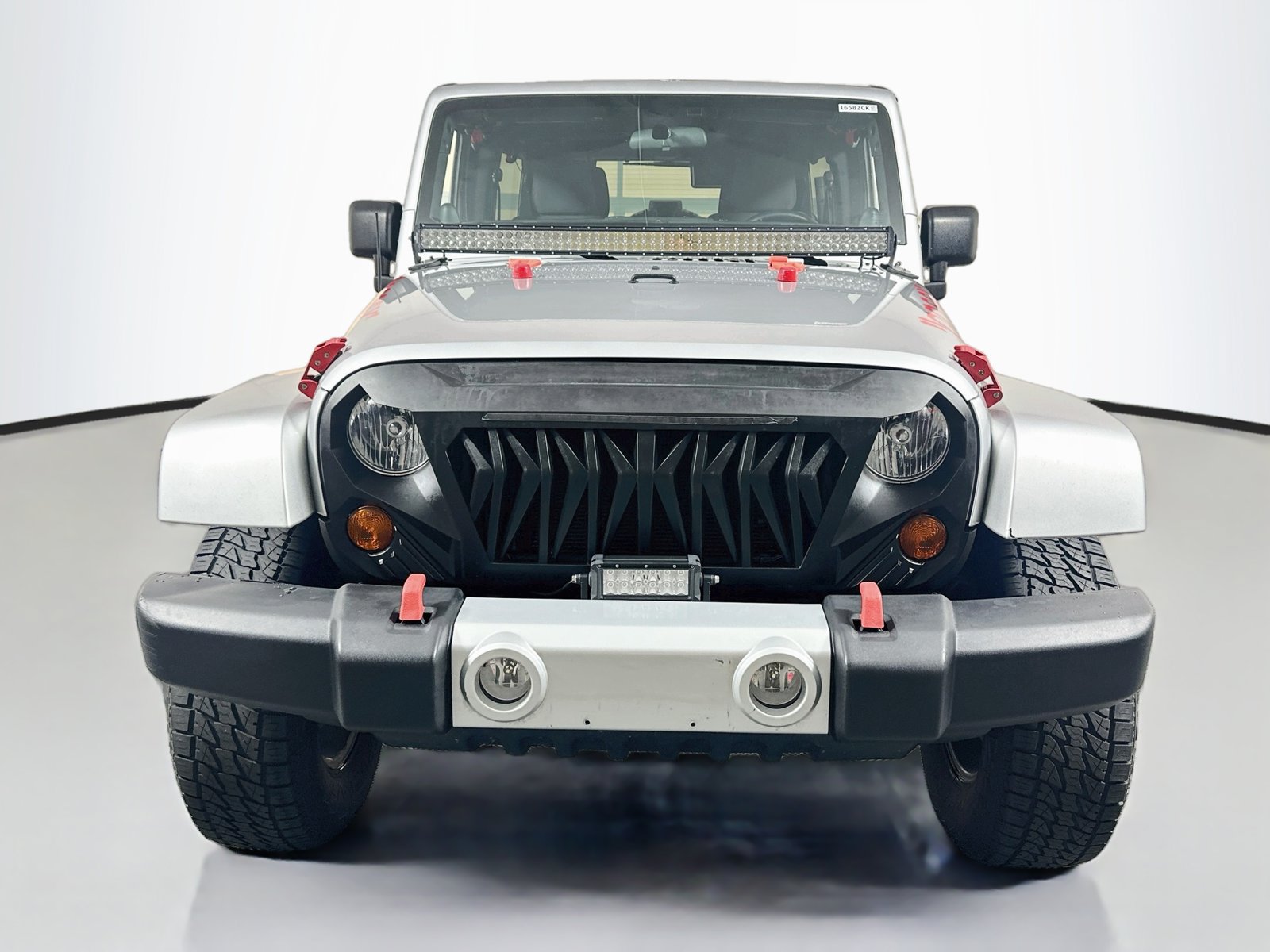 Used 2011 Jeep Wrangler Unlimited Sahara w/ Connectivity Group AWD/4WD image 2