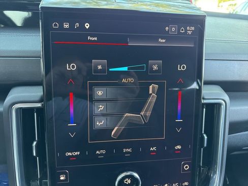 Used 2025 GMC Yukon XL Denali AWD/4WD image 38