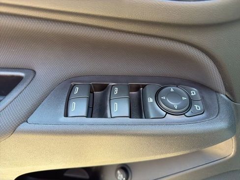 Used 2022 Chevrolet Equinox RS w/ RS Leather Package image 21