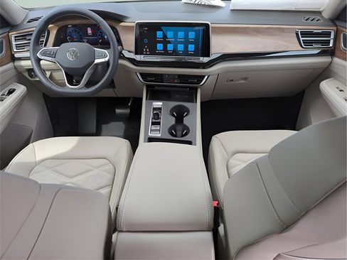 New 2026 Volkswagen Atlas SE image 14