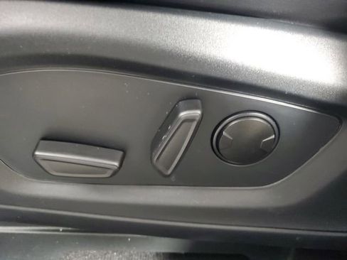 Used 2023 Ford Explorer Platinum w/ Technology Package image 21