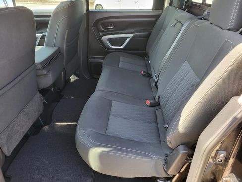 Certified 2017 Nissan Titan SV image 18