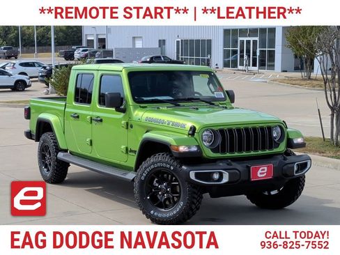 New 2025 Jeep Gladiator Sport image 1