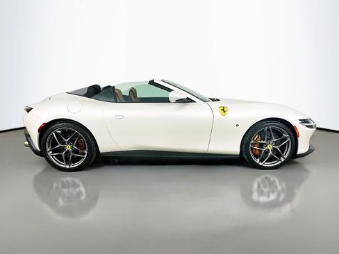 Used 2024 Ferrari Roma Spider RWD image 4