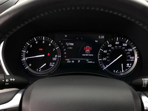 Used 2020 Toyota Highlander XLE image 19