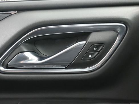 Used 2024 GMC Yukon SLT image 13