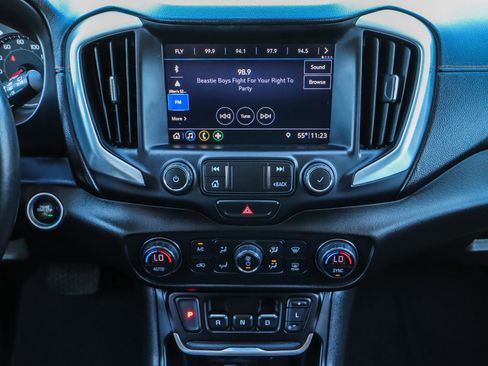 Used 2020 GMC Terrain SLT w/ Preferred Package image 30