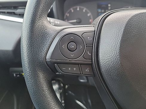 Used 2025 Toyota Corolla LE image 22