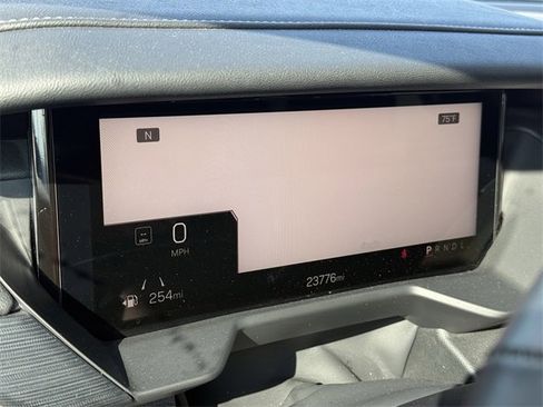 Used 2025 GMC Acadia Elevation image 26