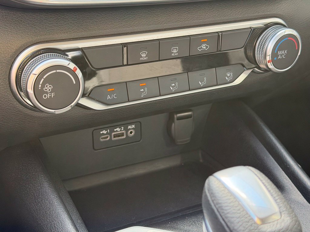 Used 2025 Nissan Altima 2.5 SV AWD/4WD image 18