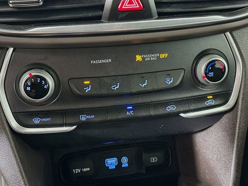 Used 2020 Hyundai Santa Fe SE image 22