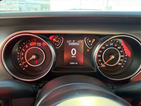 Used 2023 Jeep Wrangler Sport S image 18