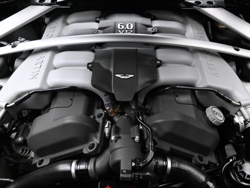 Used 2009 Aston Martin DB9 Coupe RWD image 39